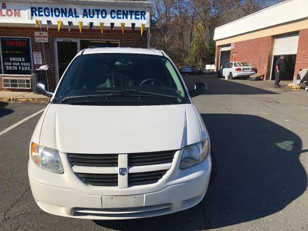 2005 Dodge Caravan SXT 4dr Mini Van CALL OR TEXT TODAY! - cars &... for sale in Stafford, District Of Columbia – photo 5