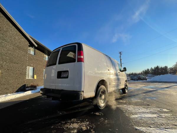 2007 chevy express 3500 6 0 v8 - - by dealer - vehicle for sale in Farmington, MN – photo 3