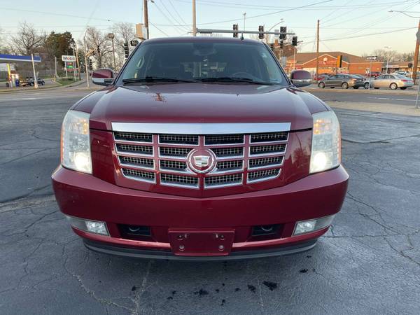 2009 Cadillac Escalade Luxury SUV 3rd Row Seats LOW MILES for sale in Saint Louis, MO – photo 2