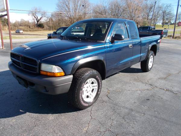 2003 Dodge Dakota Extended Cab 4x4 - cars & trucks - by dealer -... for sale in Columbia, KY – photo 2