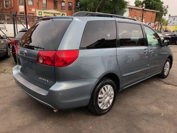 ::::::2008 TOYOTA SIENNA LE 8-PASSENGER:::::: for sale in Hartford, CT – photo 4