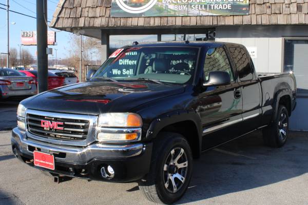 2004 GMC Sierra-1500 SLT 4dr Extended Cab 4WD, Clean, Great Price -... for sale in Omaha, NE – photo 3
