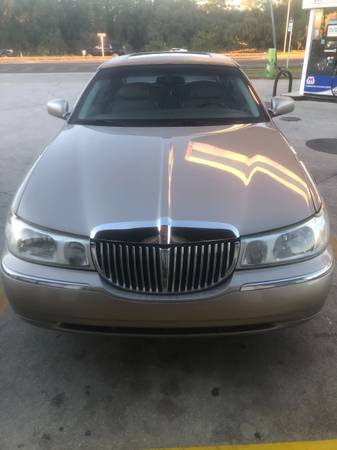 clean 2001 Lincoln town car for sale in Port Charlotte, FL – photo 4