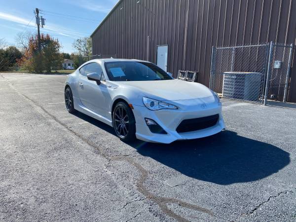 2013 Scion FR-S 6 Speed Manual - cars & trucks - by dealer - vehicle... for sale in Cowpens, SC – photo 3