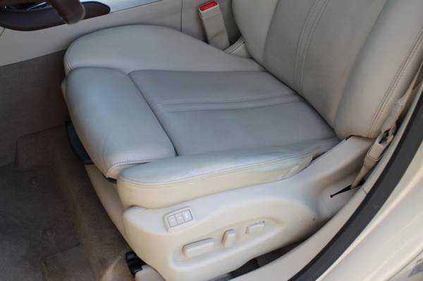 1-OwnerCarfax 2012 Cadillac SRX Luxury Collection Sunroof Non for sale in Louisville, KY – photo 23