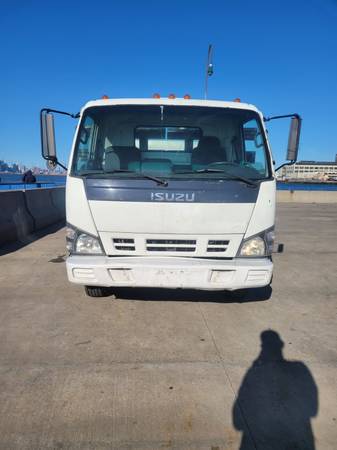 2006 Isuzu NQR Diesel 12 Feet Flatbed Liftgate Auto Low Miles Truck for sale in Brooklyn, NY – photo 2