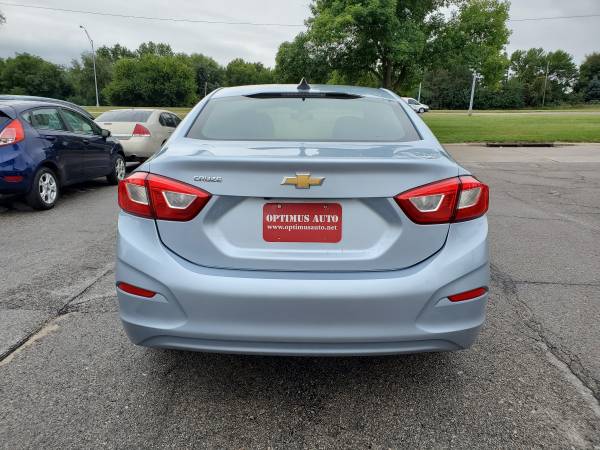 2018 Chevrolet Cruze LS ***10K miles ONLY*** for sale in Omaha, NE – photo 7