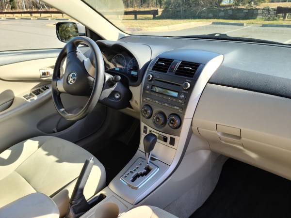 2011 Toyota Corolla LE 96K miles for sale in Centreville, District Of Columbia – photo 9