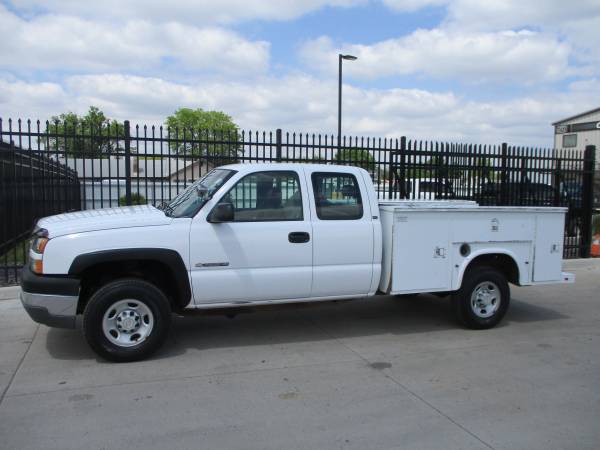 OVER 100 USED WORK TRUCKS IN STOCK, BOX, FLATBED, DUMP & MORE - cars... for sale in Denver, IL – photo 21