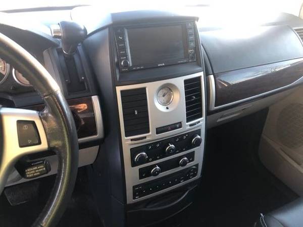 2010 Chrysler Town and Country - - by dealer - vehicle for sale in Princeton, MN – photo 7