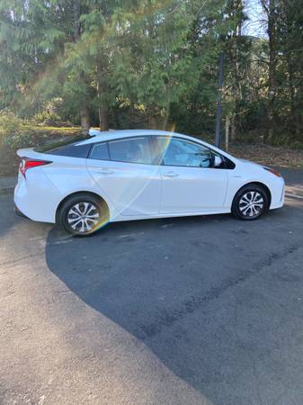 **2019 Toyota Prius XLE AWD-e** - cars & trucks - by owner - vehicle... for sale in Vancouver, OR – photo 7