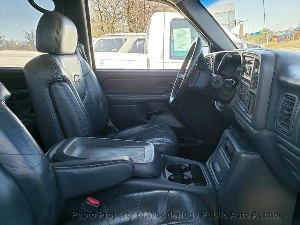 2002 Chevrolet Avalanche 1500 5dr Crew Cab 130 WB - cars & for sale in Woodbridge, District Of Columbia – photo 11