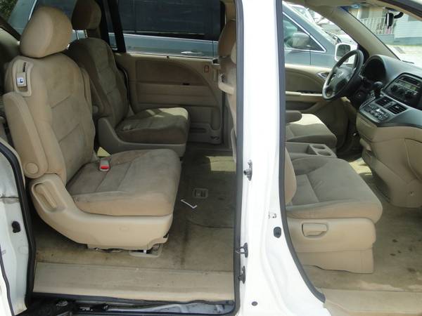 08 Honda Odyssey - - by dealer - vehicle automotive sale for sale in Maryville, TN – photo 3