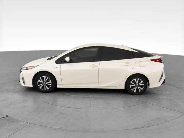 2018 Toyota Prius Prime Premium Hatchback 4D hatchback White -... for sale in Long Beach, CA – photo 5