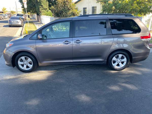 2014 Toyota sienna for sale in Los Angeles, CA – photo 7