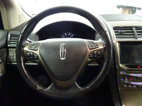 2011 Lincoln MKX Heated & cooled leather seats Back up cam Nav for sale in West Allis, WI – photo 6