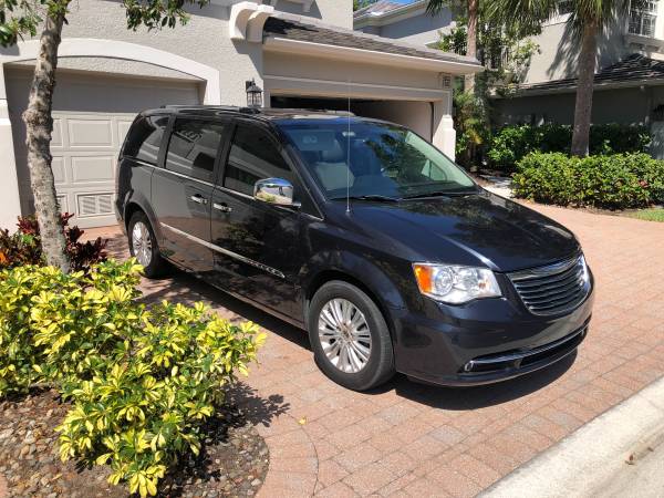 2013 Chrysler Town and Country LIMITED for sale in Naples, FL – photo 2