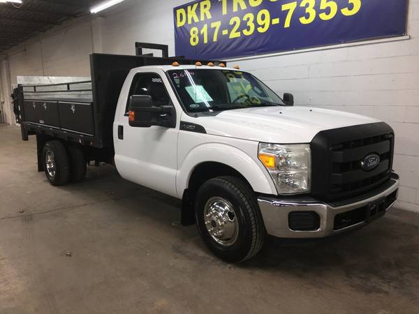 2015 Ford F-350 Reg Cab V8 Contractor Flatbed w/Liftgate ONE for sale in Arlington, NM – photo 3