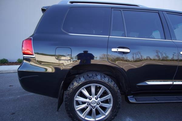 2010 Lexus LX 570 LOW MILES SOUTHERN EXCEPTIONAL CARFAX - cars &... for sale in Charleston, SC – photo 11