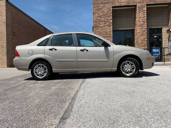 2007 Ford Focus SE - sedan - cars & trucks - by dealer - vehicle... for sale in Addison, IL – photo 4