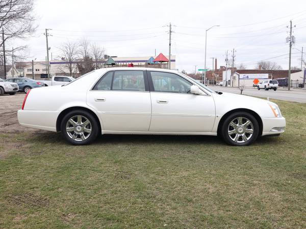 2007 Cadillac DTS Sedan - cars & trucks - by dealer - vehicle... for sale in Indianapolis, IN – photo 2