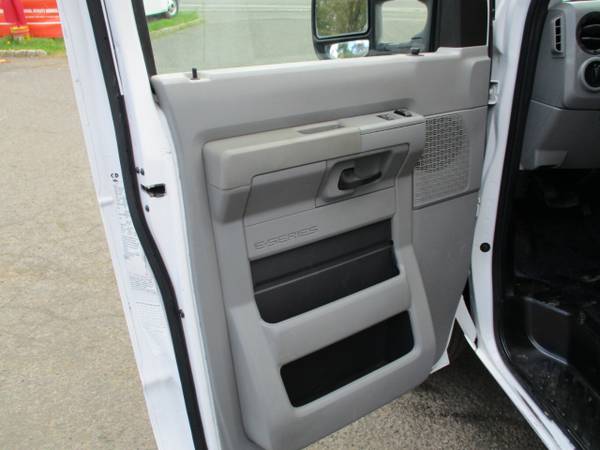 2010 Ford Econoline Commercial Cutaway E-350 10 FOOT STEP VAN, CUT for sale in south amboy, ME – photo 14