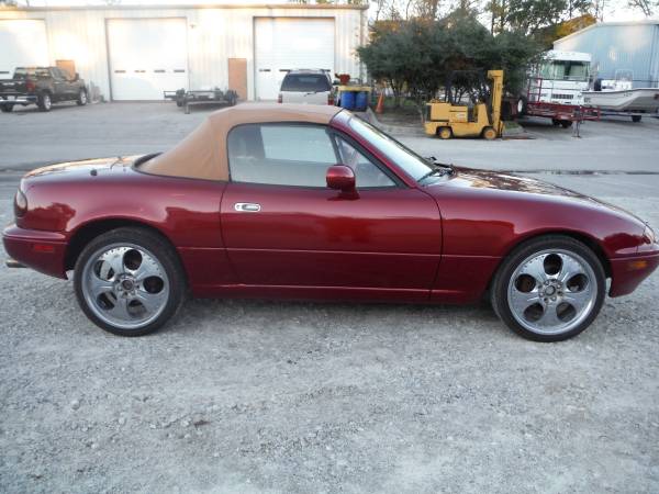 97 MAZDA MIATA CONVERTIBLE - cars & trucks - by dealer - vehicle... for sale in Wilmington, NC – photo 8