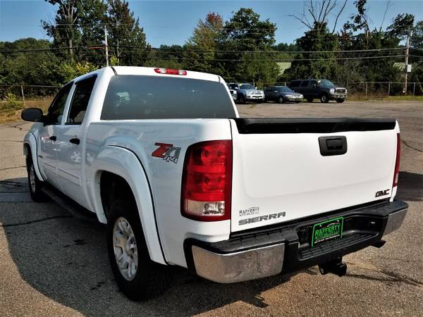 2008 GMC Sierra Crew Cab Z71 MAX 4WD, 143K, 6.0L V8, Auto, A/C, CD/SAT for sale in Belmont, MA – photo 5