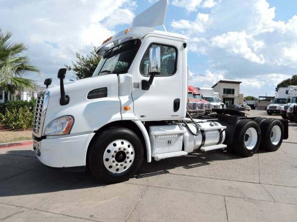2011 FREIGHTLINER CASCADIA DAYCAB DD13 with for sale in Grand Prairie, TX – photo 9