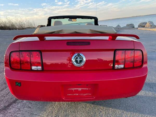 2006 Ford Mustang - Financing Available! - cars & trucks - by dealer... for sale in Junction City, IA – photo 7
