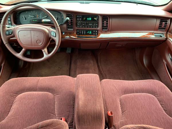 ☼☼ 1998 BUICK PARK AVENUE LOW MILES, CLEAN AND STRAIGHT! - cars &... for sale in West Haven, CT – photo 4