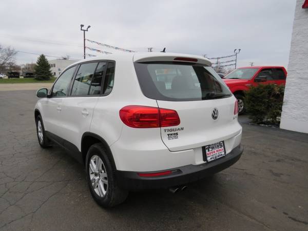 2012 Volkswagen Tiguan SE - - by dealer - vehicle for sale in Rockford, IL – photo 6