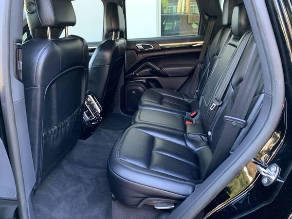 2017 Porsche Cayenne Platinum Edition AVAILABLE IN STOCK! SALE! for sale in Bellevue, WA – photo 21