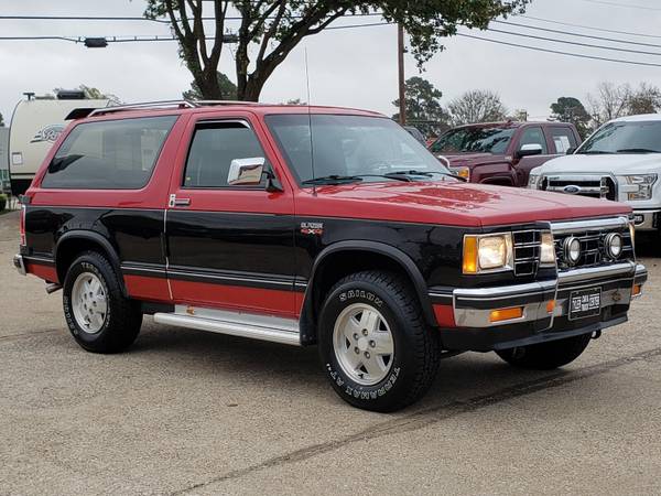 1988 Chevy Blazer S10 4x4 91,072 Original Miles - cars & trucks - by... for sale in Tyler, TX – photo 2