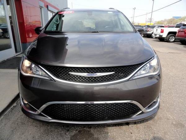 2019 Chrysler Pacifica Touring L FWD - - by dealer for sale in GRANDVILLE, MI – photo 8