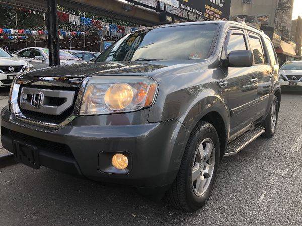 2011 Honda Pilot EX-L 4WD 5-Spd AT with Navigation - EVERYONES... for sale in Brooklyn, NY – photo 4