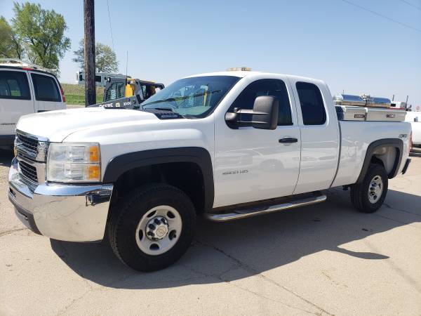 2010 CHEVROLET SILVERADO 2500 - - by dealer - vehicle for sale in Lawton, IA – photo 6