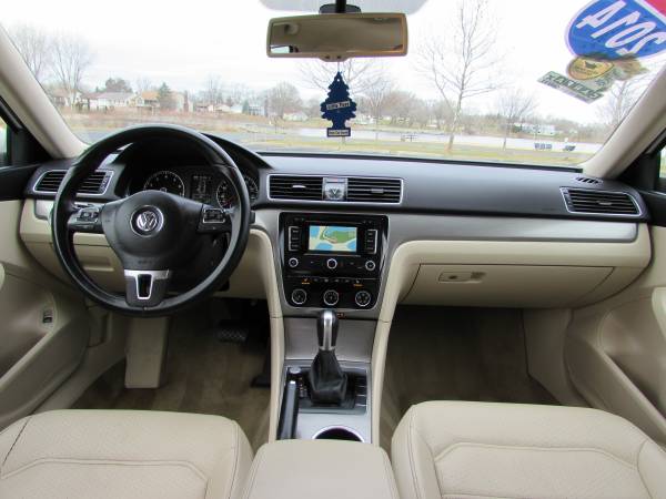2014 Volkswagen Passat 1.8T SE w/ Navigation - CLEAN! - cars &... for sale in Jenison, MI – photo 4