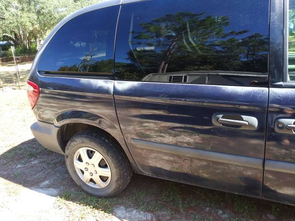 05 Dodge caravan for sale in Keystone Heights, FL – photo 2