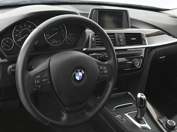 2016 BMW 3 Series 320i Sedan 4D sedan White - FINANCE ONLINE for sale in Springfield, MA – photo 2