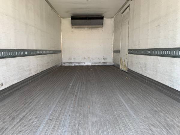 2015 Isuzu NQR 18 Reefer Box Truck w/Liftgate CARB Compliant - cars for sale in Riverside, CA – photo 17