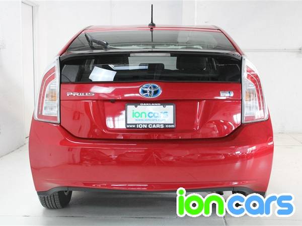 2015 Toyota Prius 3 Three Hatchback 4D - cars & trucks - by dealer -... for sale in Oakland, CA – photo 4
