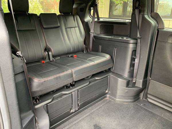 Wheelchair/Handicap Accessible 2017 Dodge Grand Caravan GT - cars for sale in Other, MI – photo 5