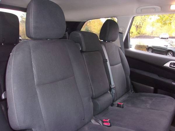2013 Nissan Pathfinder SV 4WD, 63k Miles, Auto, Grey, P Roof, DVD for sale in Franklin, VT – photo 12