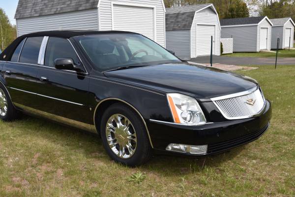 REDUCED $6K ONE-OF-A-KIND CADILLAC DTS SPECIAL EDITION GOLD VINTAGE for sale in Ontonagon, MN – photo 12