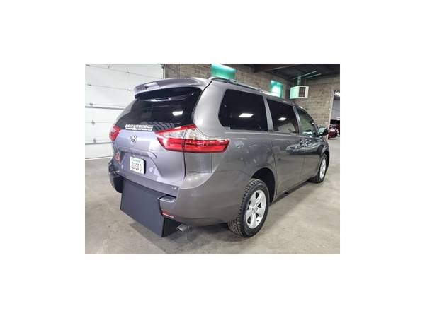 2017 Toyota Sienna LE 31k Wheelchair Mobility Handicap ADA Compliant... for sale in Wichita, NV – photo 14