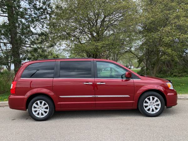 2016 Chrysler Town Country 4dr Wgn Touring - - by for sale in Flint, MI – photo 7