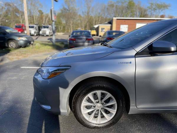 2016 Toyota Camry Hybrid LE 40mpg 1 owner 61000 miles 1 owner - cars for sale in Walpole, MA – photo 2