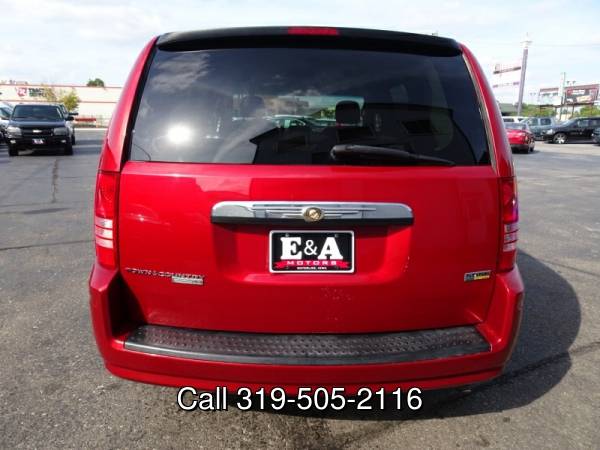 2008 Chrysler Town & Country 4dr Wgn LX - cars & trucks - by dealer... for sale in Waterloo, IA – photo 5