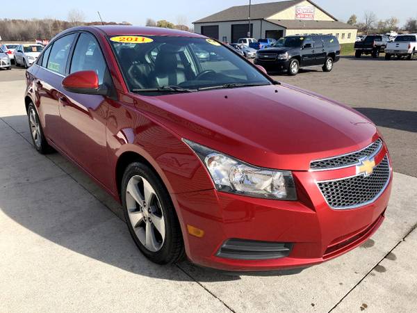2011 Chevrolet Cruze 4dr Sdn LT w/2LT - cars & trucks - by dealer -... for sale in Chesaning, MI – photo 3